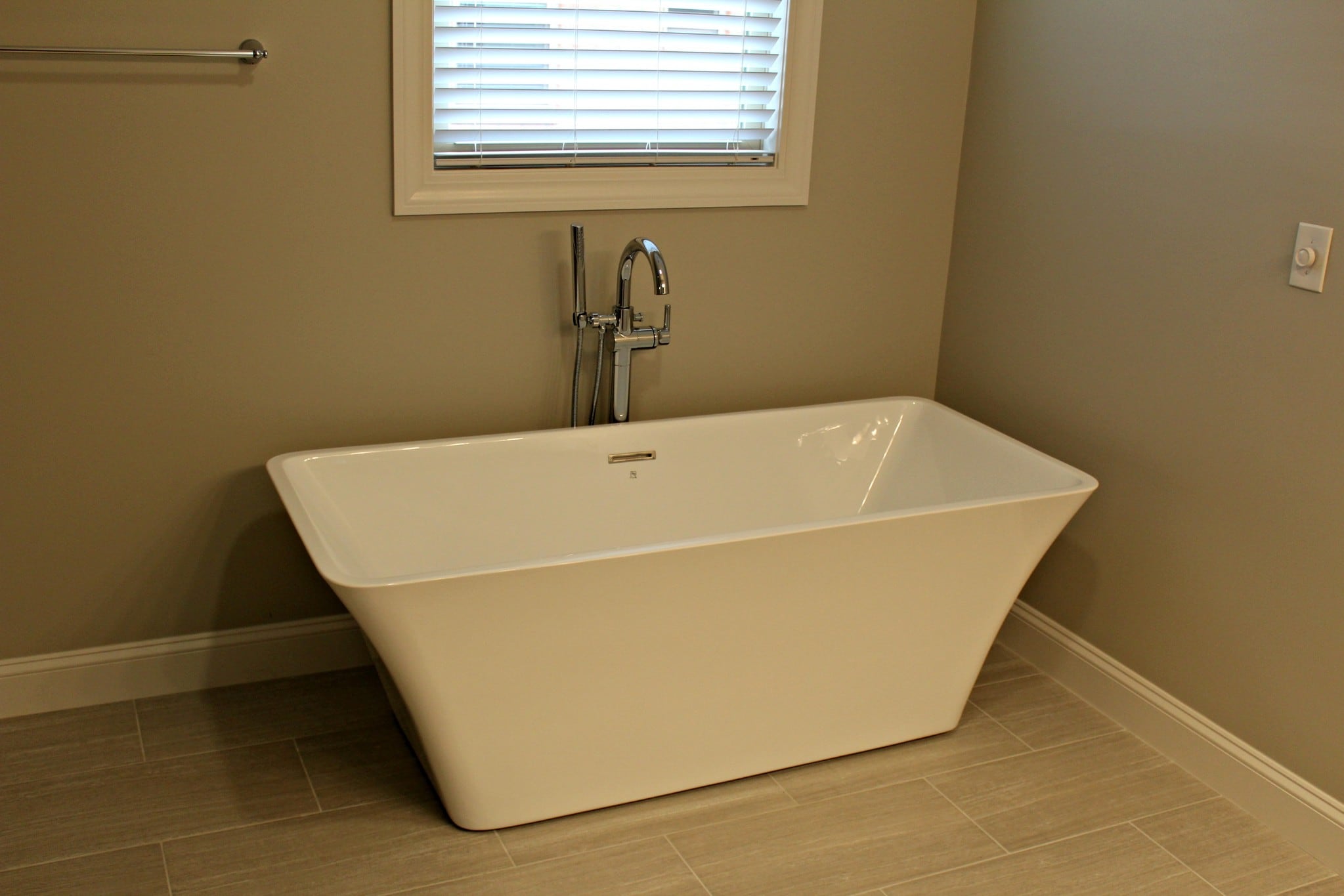 Master Bath - 4623 6th Ave