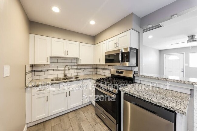 Building Photo - 3237 N 66th St