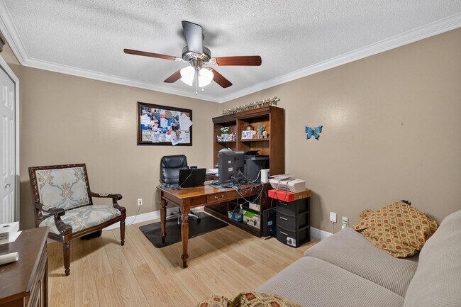 Building Photo - 3077 SE Galt Cir