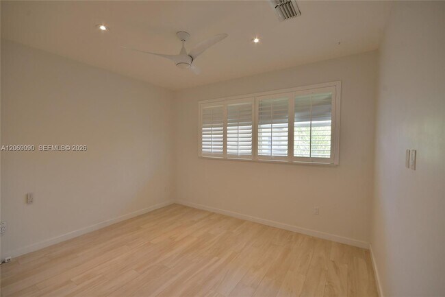 Building Photo - 55 Ocean Ln Dr
