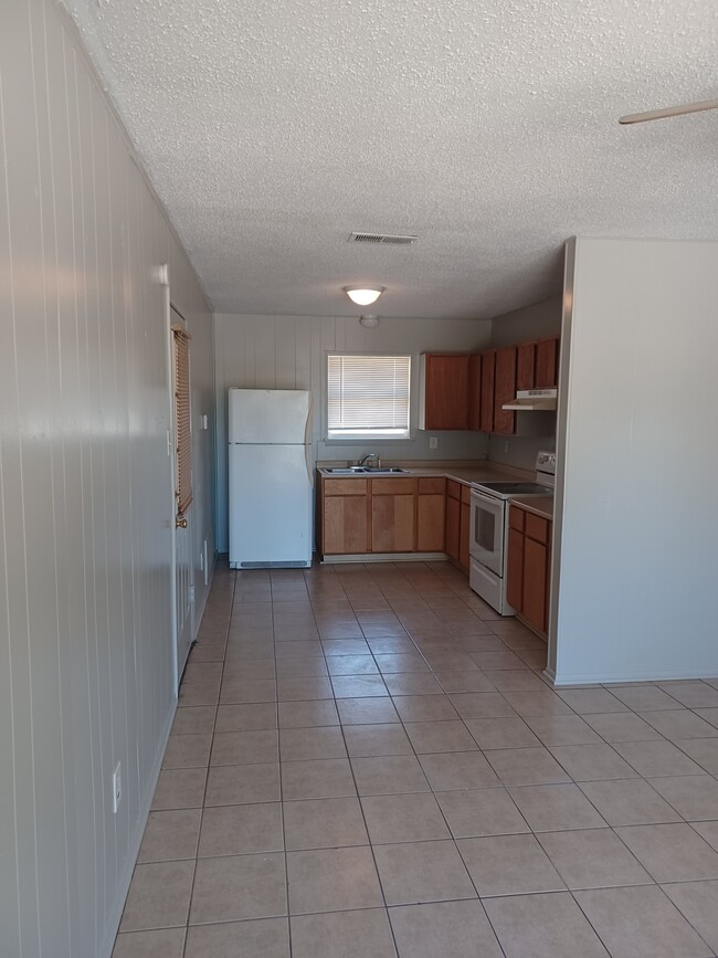 Building Photo - 107 and 109 CR331