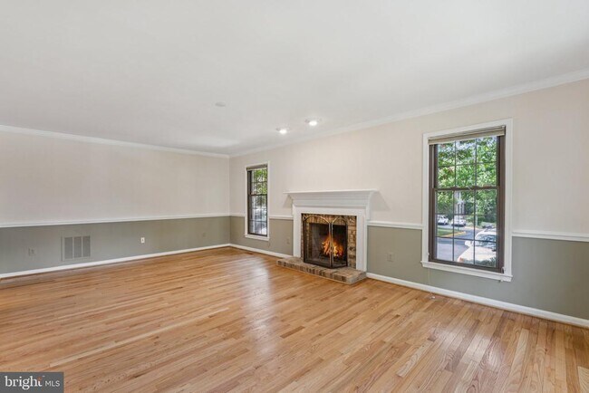 Building Photo - 2708 Shawn Leigh Dr