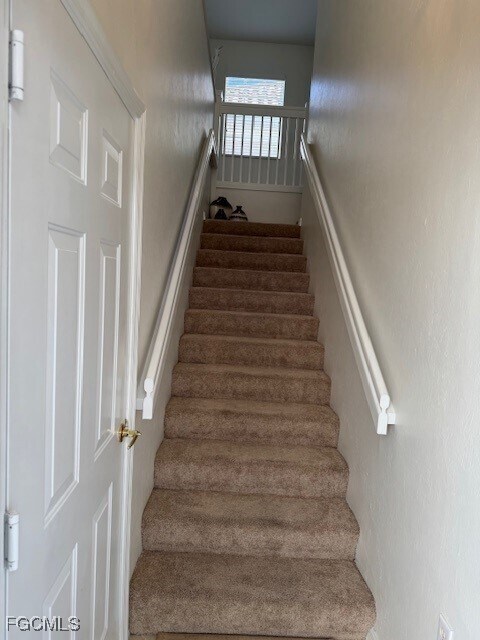 Building Photo - 9570 Hemingway Ln