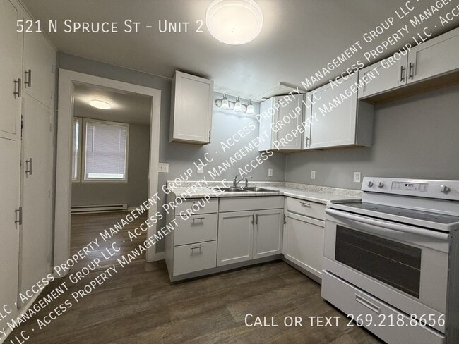 Building Photo - 521 Spruce St