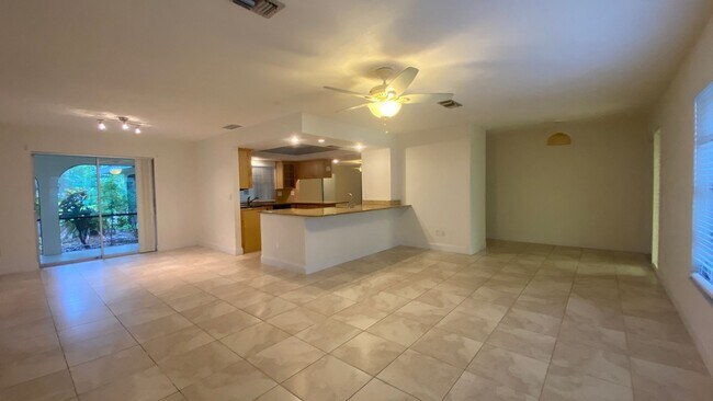 Building Photo - Private Siesta Key Retreat Minutes from World-Famous Beach