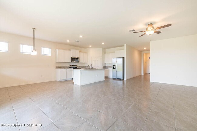 Building Photo - 1753 Farmhouse Rd SE