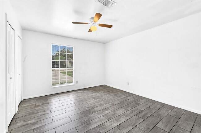 Building Photo - 13906 Bearwood Rd