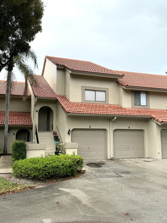 Building Photo - 5520 Coach House Cir