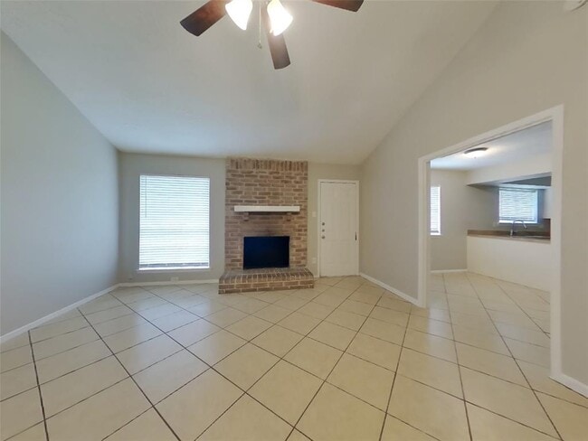 Building Photo - 4523 Mossygate Dr