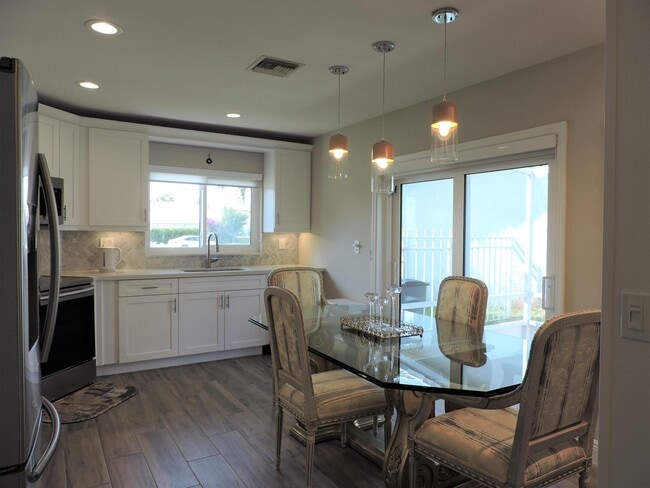 Building Photo - 21221 Sawmill Ct