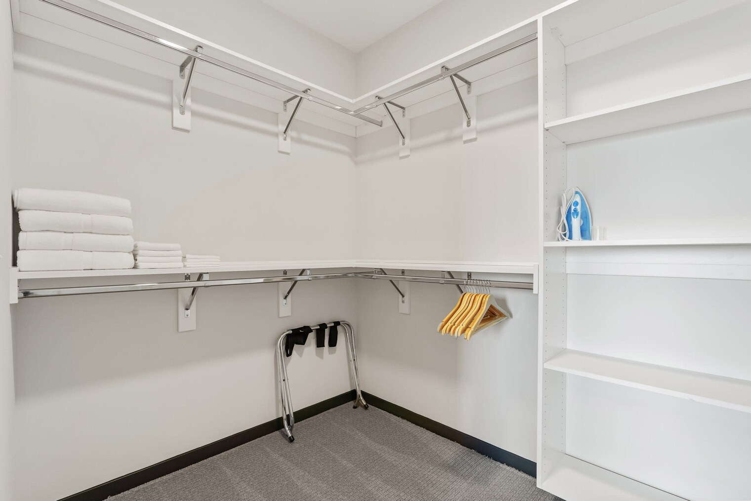 Building Photo - 423 E Michigan St