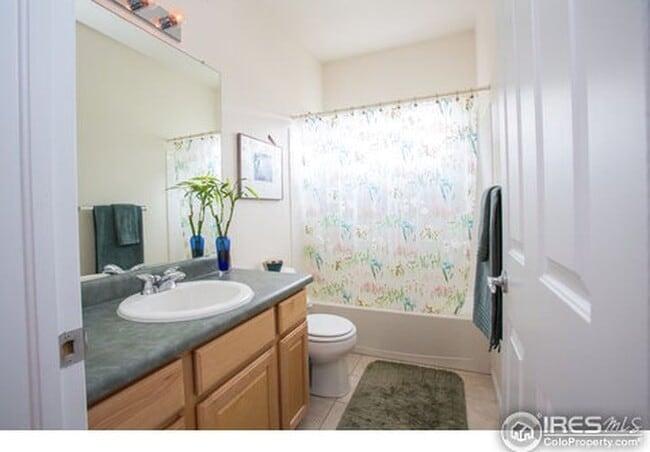 Building Photo - Spacious 4 Bed + Study, 4 Bath Ranch in Broomfield | Available July 6