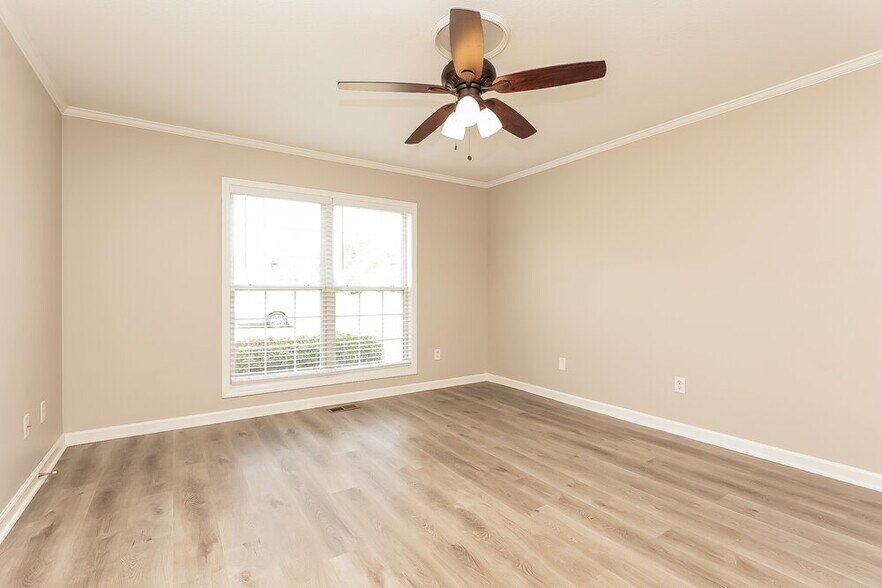 Building Photo - 3013 Candlelite Dr