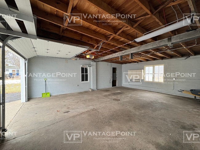 Building Photo - 264 Modoc St