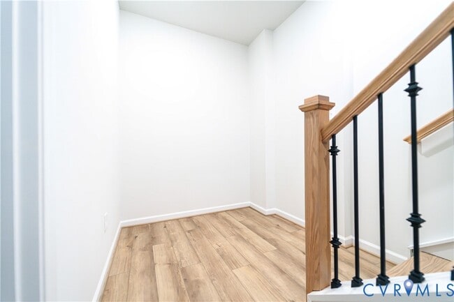 Building Photo - 212 Avenda Ln