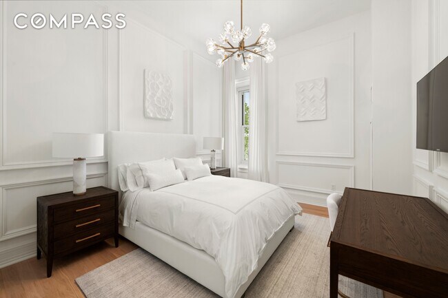 Building Photo - 1 Central Park S