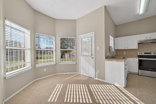 Building Photo - 3479 Rockrill Dr