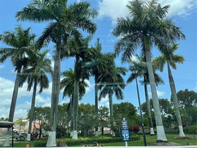 Building Photo - 10159 NW 43rd Terrace