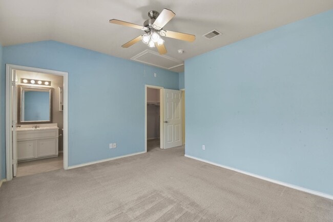 Building Photo - Gorgeous home in the heart of Houston!