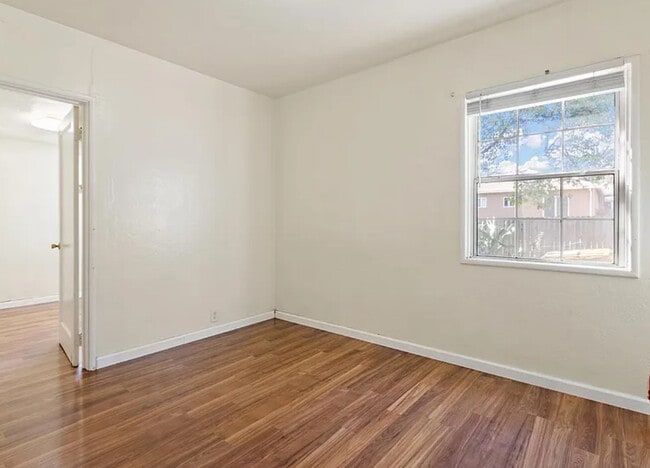 Building Photo - APPLY NOW