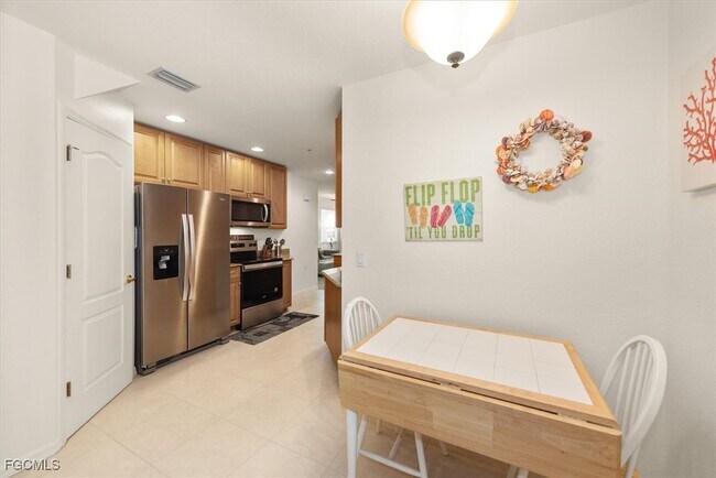 Building Photo - 11960 Champions Green Way