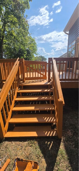 Building Photo - 364 Normandy Cir