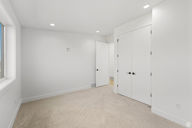 Building Photo - 5866 N Fork Rd