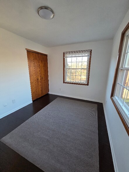 Building Photo - 1378 Devon Dr NW