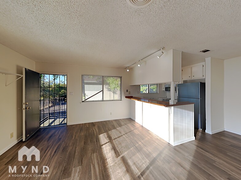 Building Photo - 3157 Occidental Dr