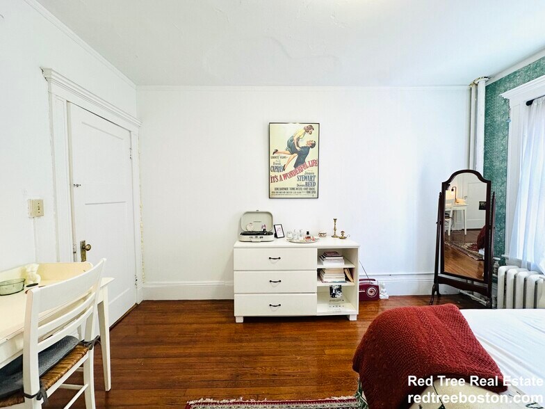 Apt 6 - 452 Park Dr