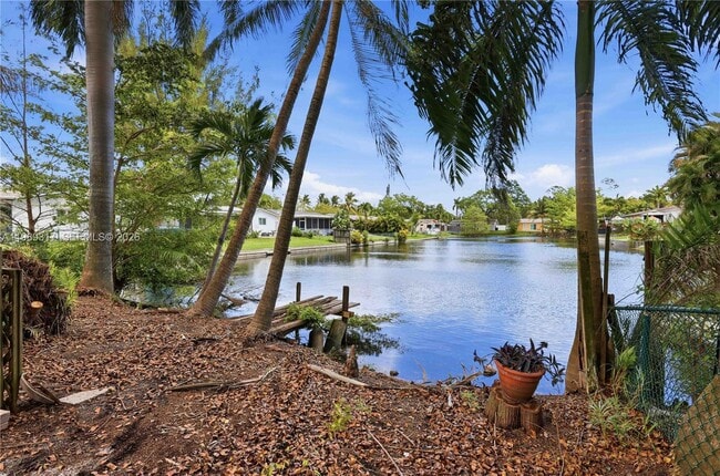 Building Photo - 4512 SW 27th Terrace