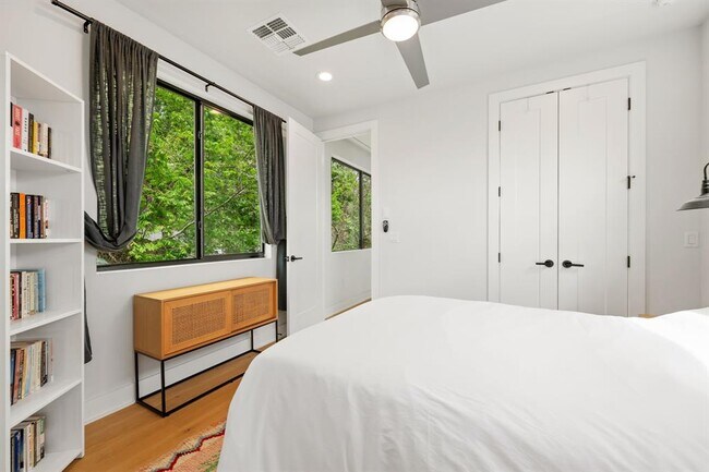 Building Photo - 1710 Adina St