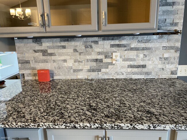 Building Photo - 3 br, 2 bath Condo - 857 Brandon Ave 857B