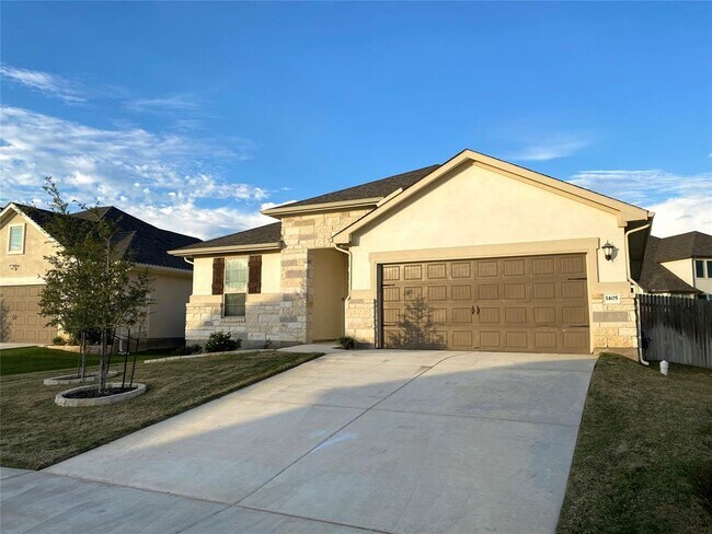 Building Photo - 1405 Vista View Dr