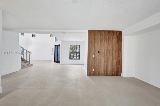 Building Photo - 4100 E Gardenia Ave