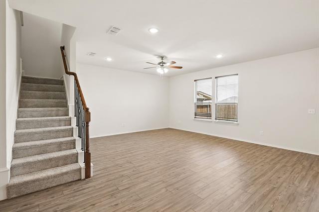 Building Photo - 507 Goldenrod Ln