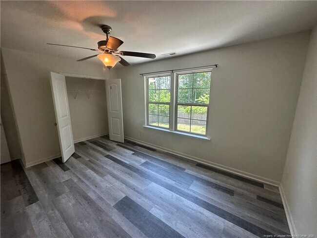 Building Photo - 249 River Oak St