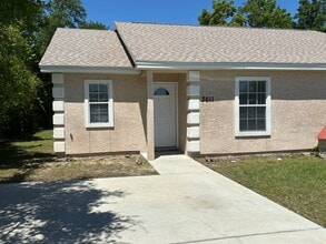 Building Photo - 3611 Eagle Ln