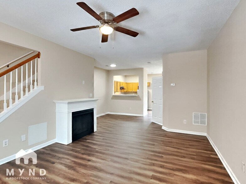 Building Photo - 3607 Ginnis Dr SW