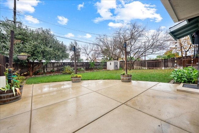 Building Photo - 1156 Hampton Rd