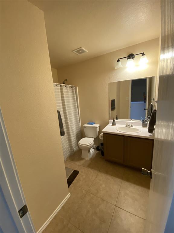 Building Photo - 12840 St Mary Dr