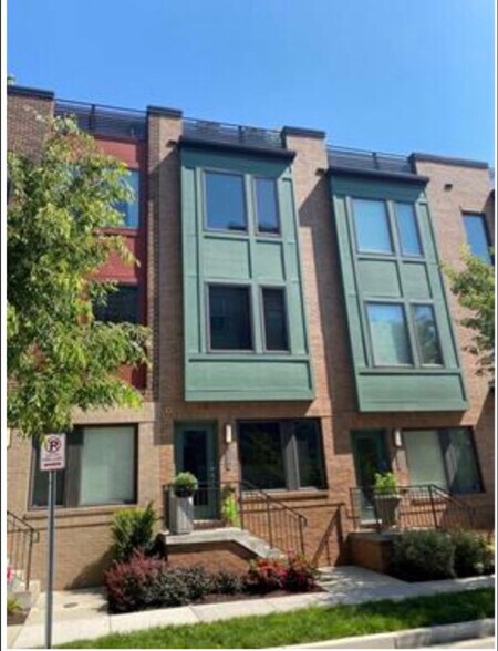 Building Photo - 4520 Kennedy St