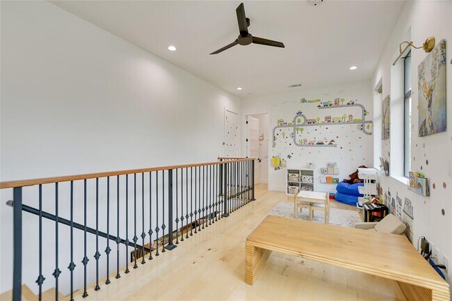 Building Photo - 7810 Hardy Dr