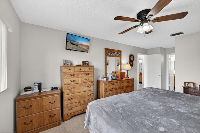 Building Photo - 3451 Americo Dr