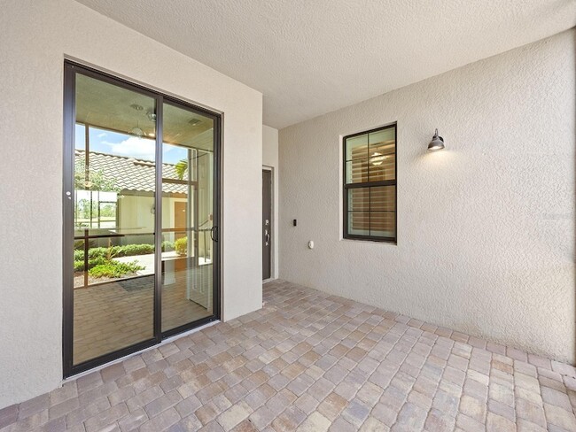 Building Photo - 5694 Palmer Cir