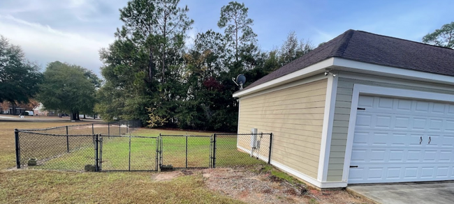 Building Photo - 108 Pine Arbor Dr