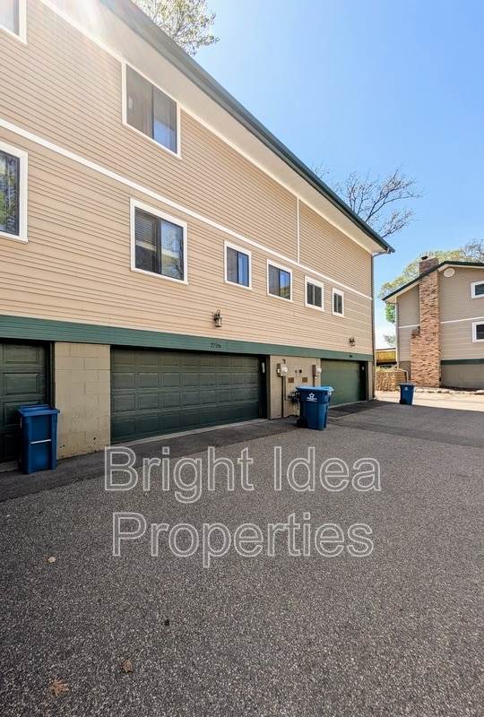 Building Photo - 2710 Upland Ln N
