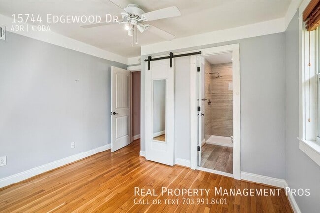Building Photo - 15744 Edgewood Dr