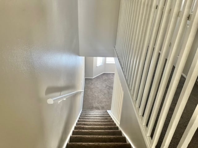 Building Photo - Pheasant Glen Town House #34