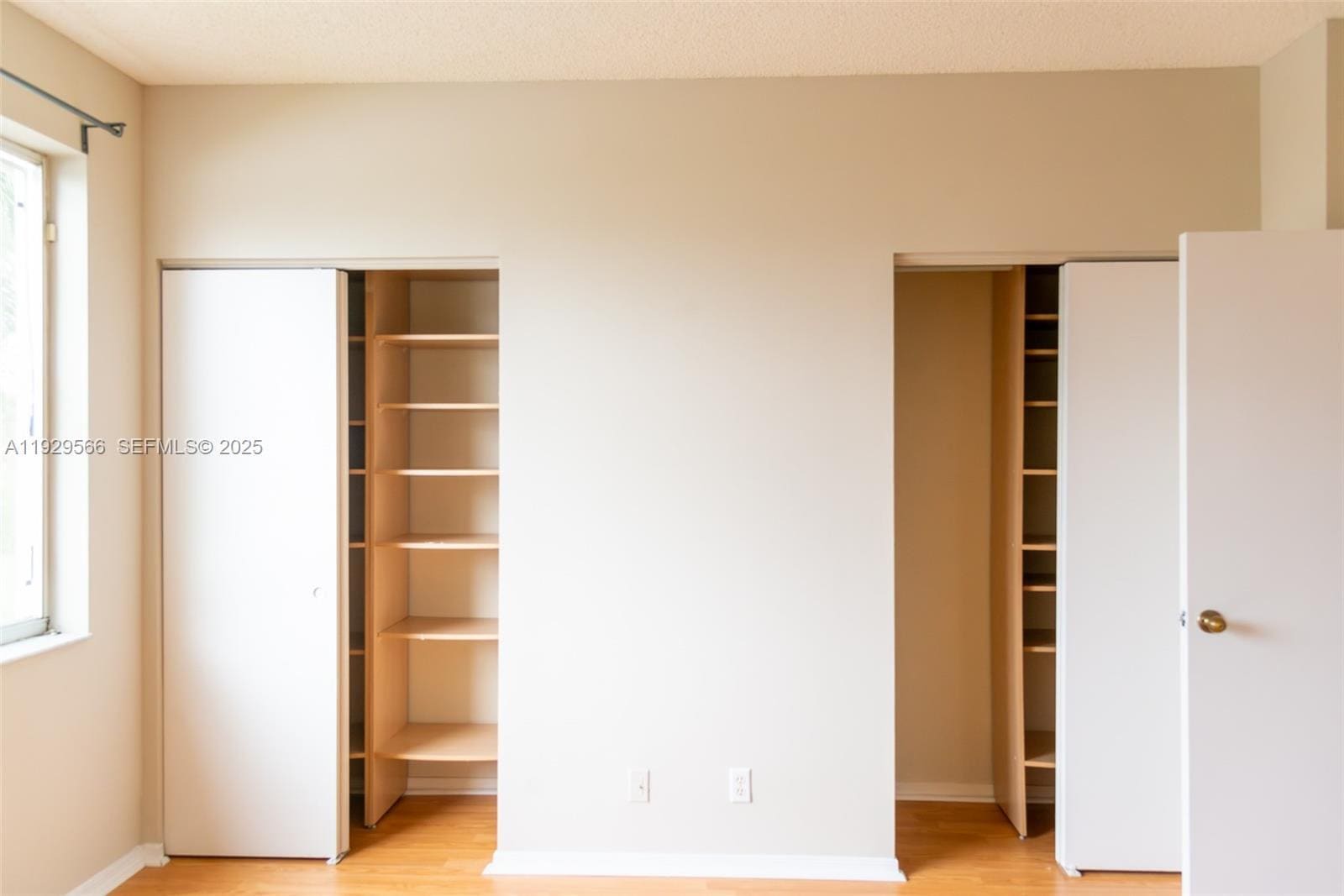 Building Photo - 16749 Hemingway Dr